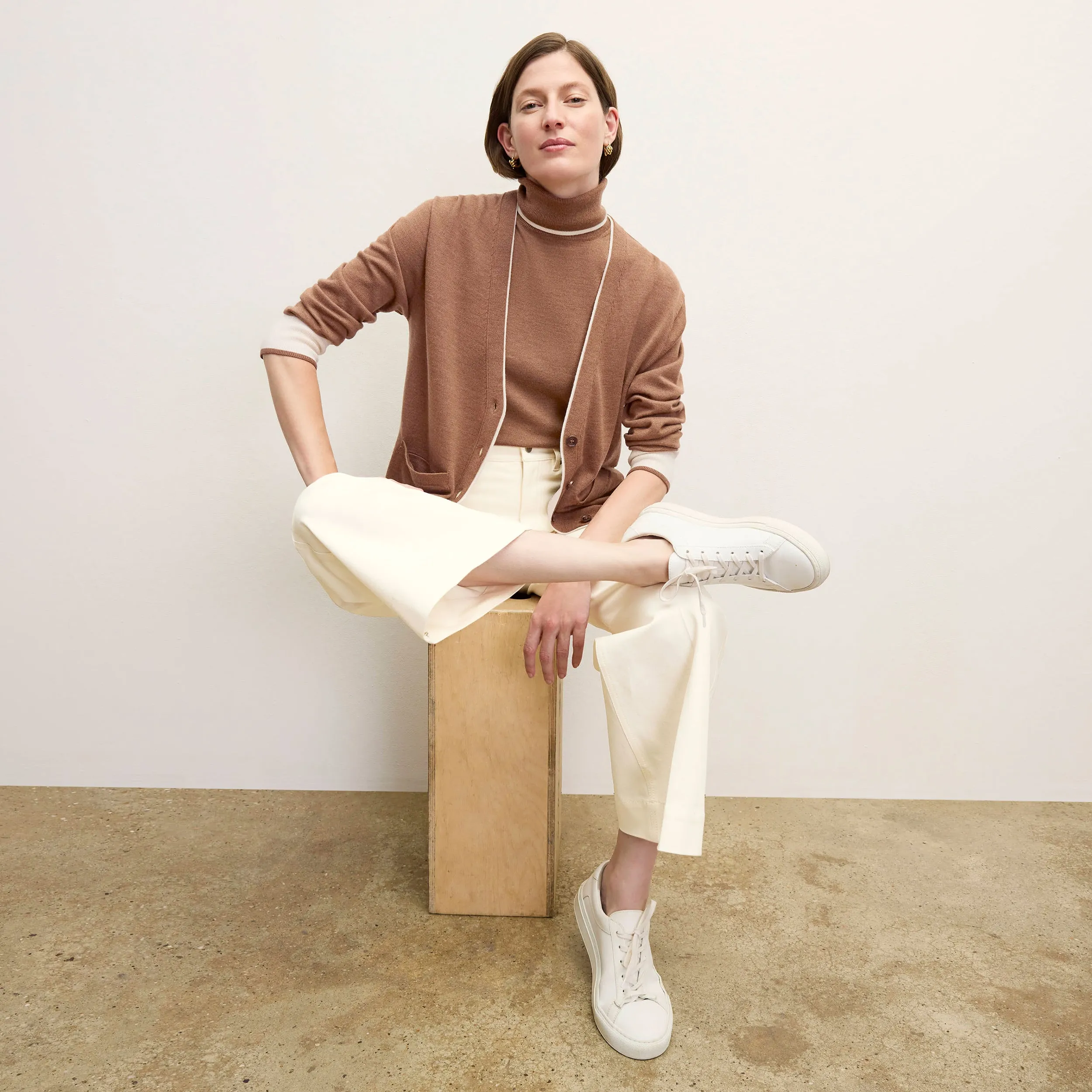 Bryce Turtleneck - Merino :: Camel/Ivory