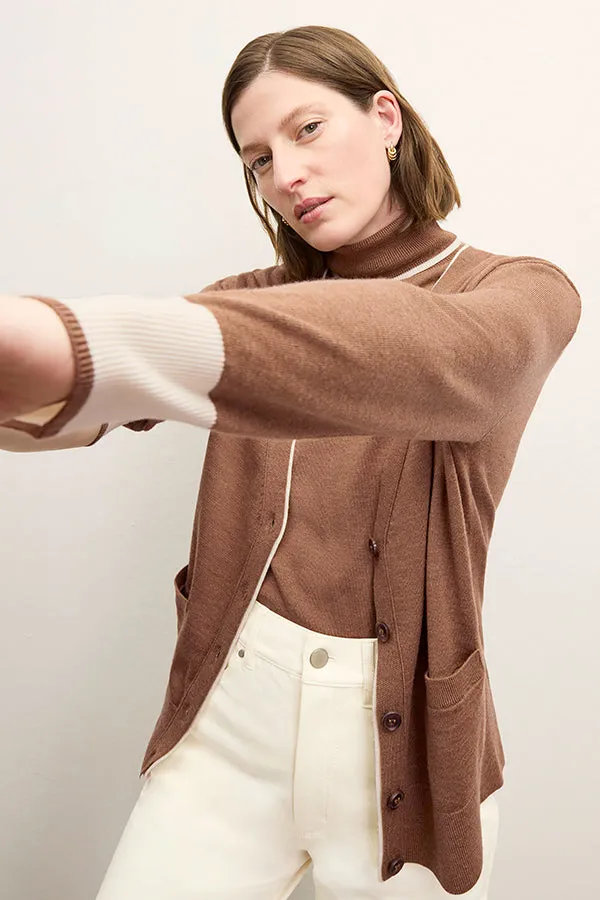 Bryce Turtleneck - Merino :: Camel/Ivory