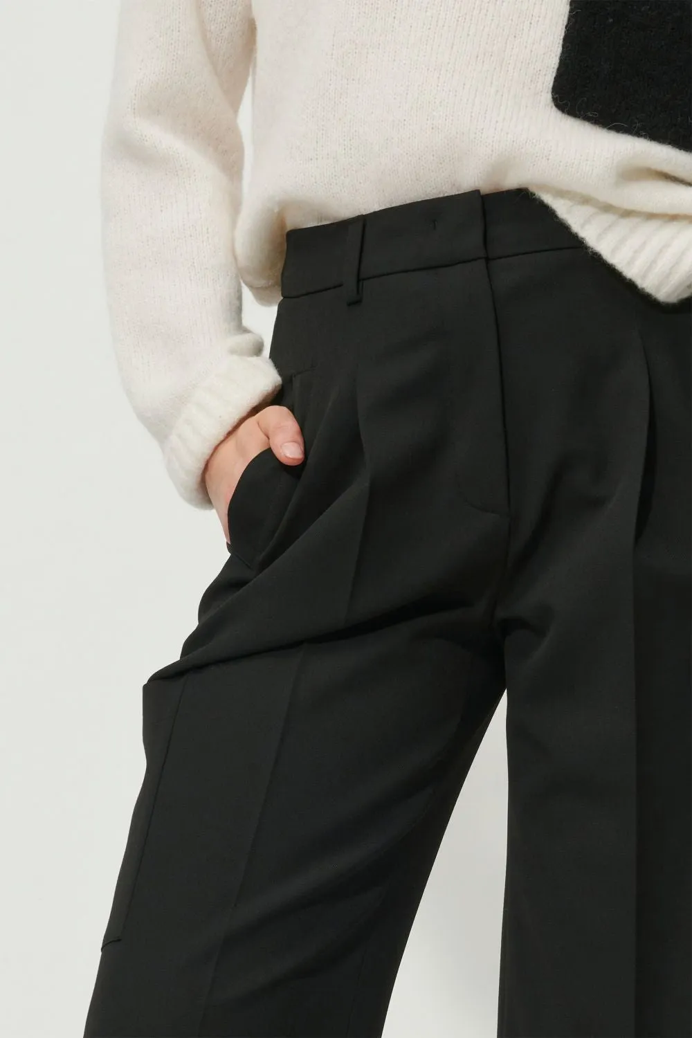 CARGO PANT W/ FRONT PLEAT 688580/3453