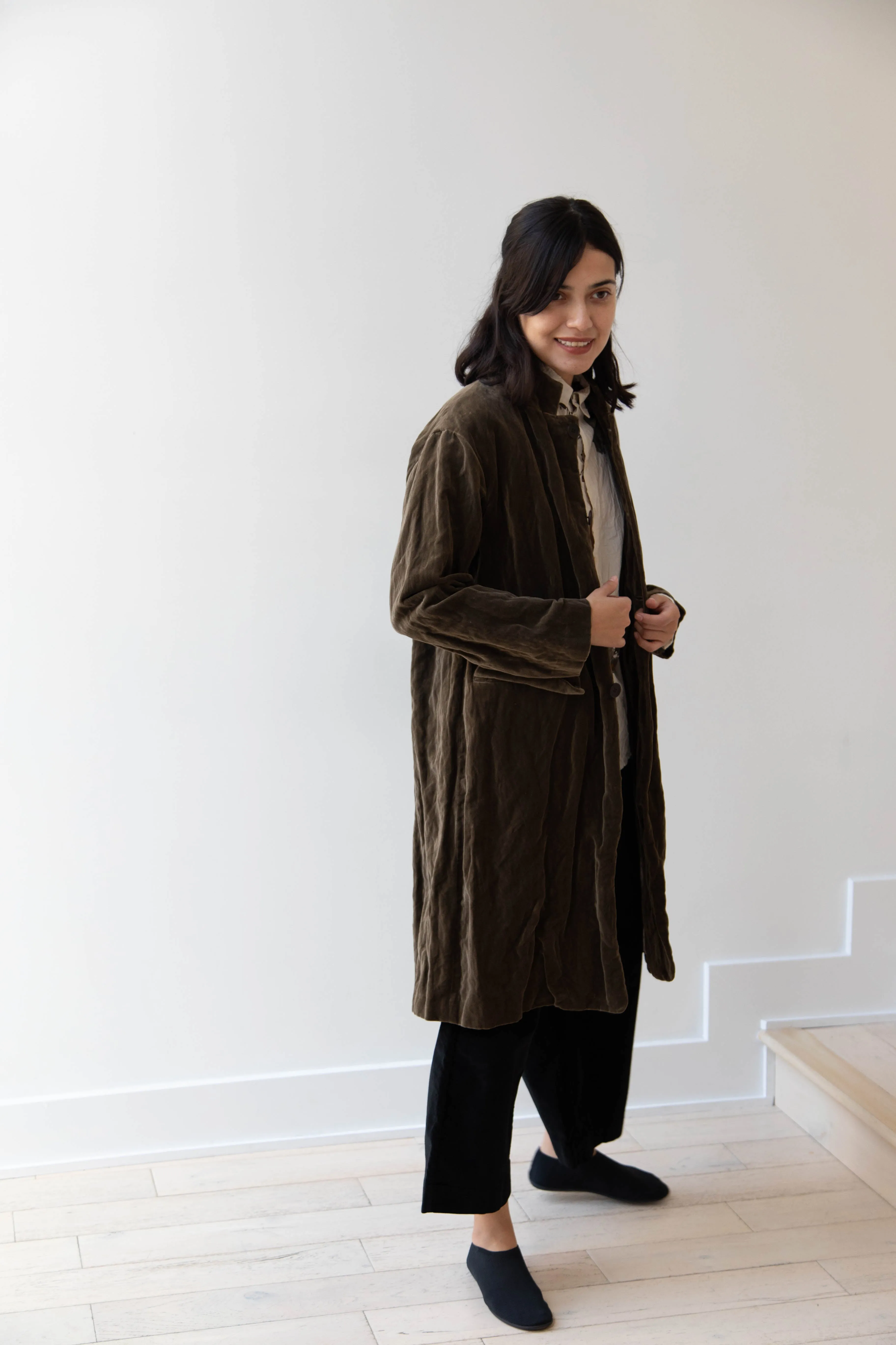 Pas de Calais | Velvet Coat in Khaki