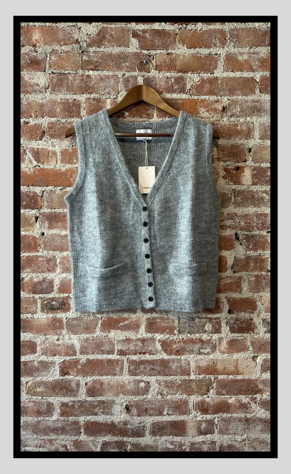 Sleeveless Buttoned Cardigan Vest