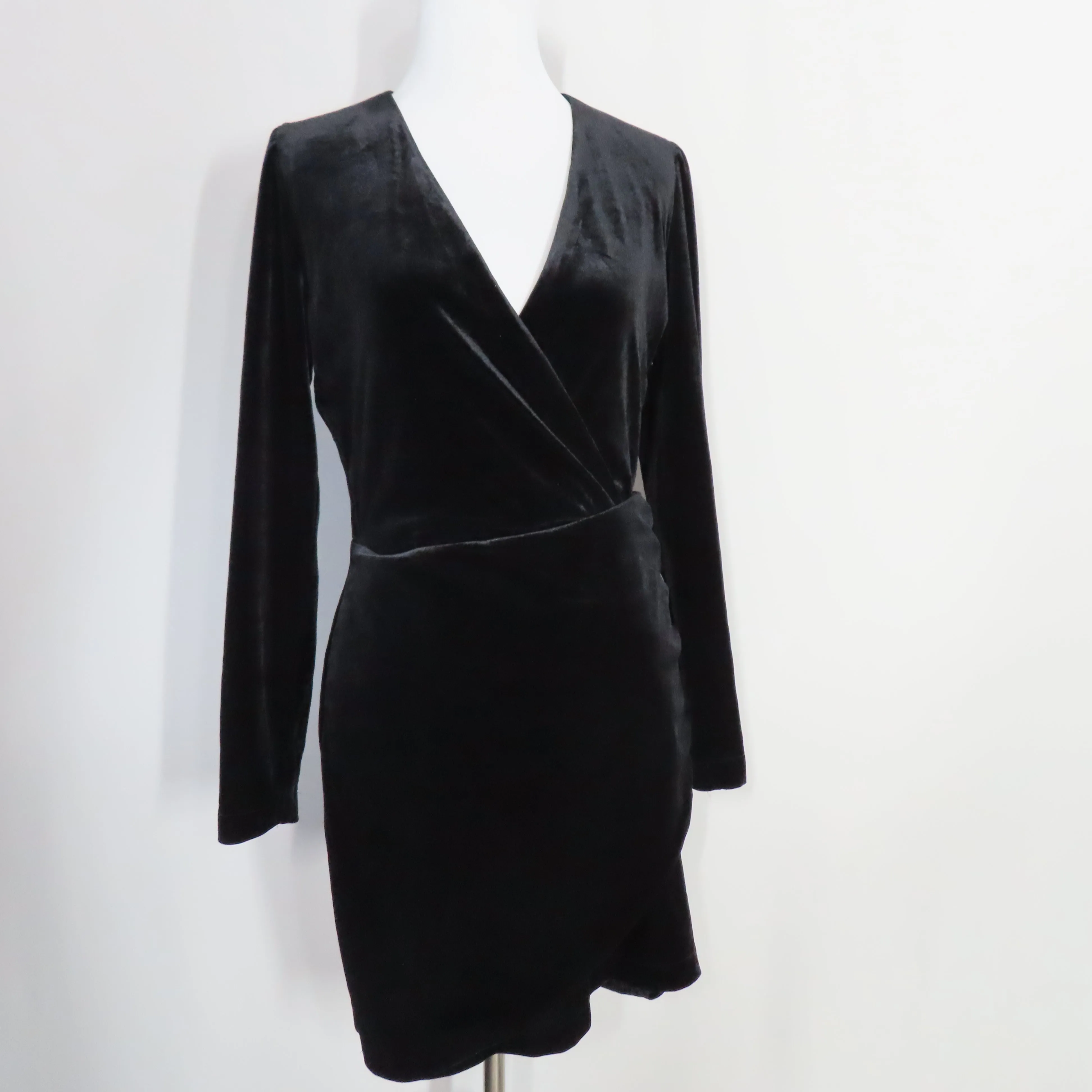 Yumi Kim Black Velvet Surplice Neckline Wrap Skirt Mini Dress Long Sleeves Size Small